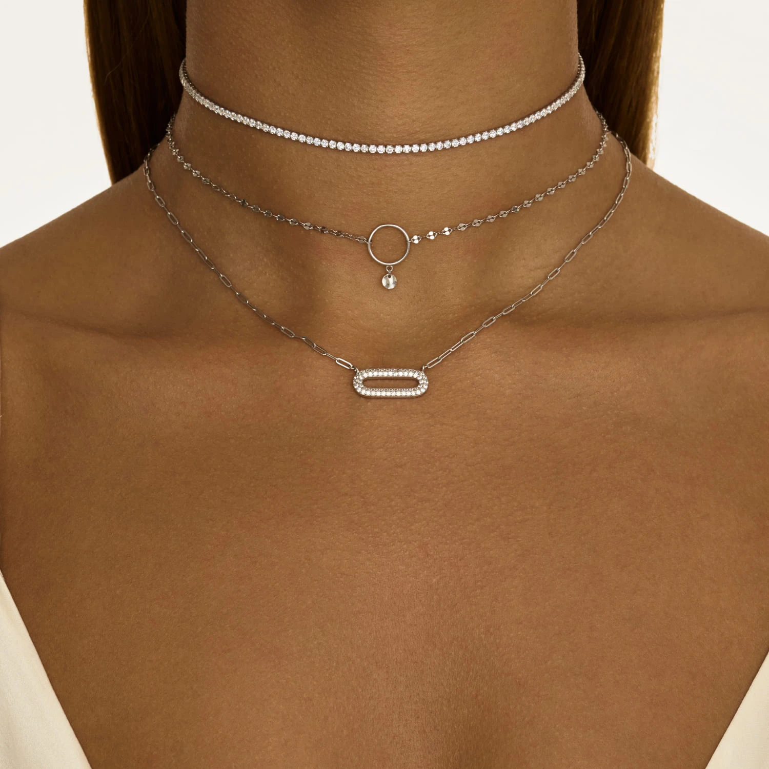 Серебряное колье с фианитами и крупными звеньями