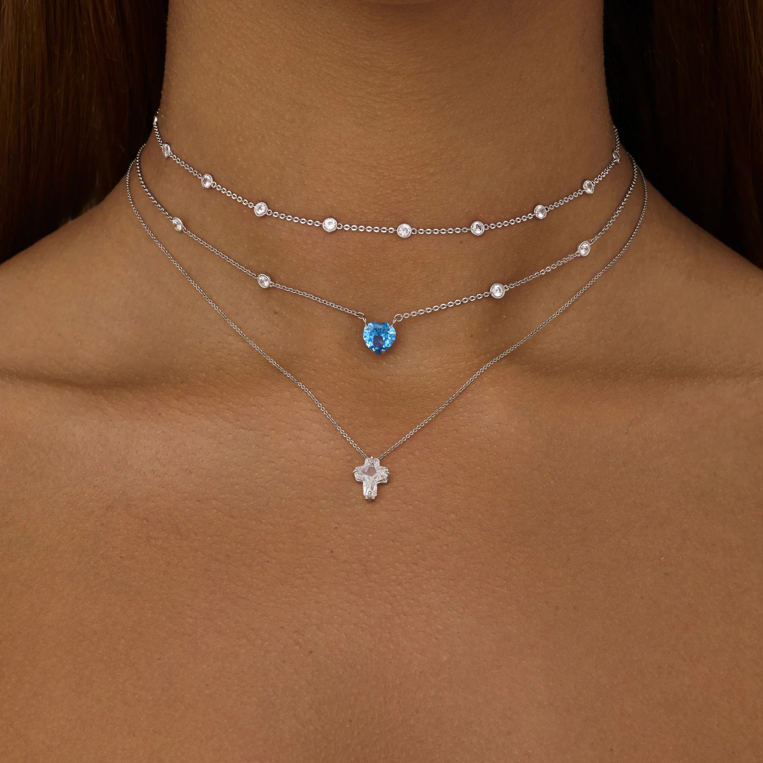 Серебряное колье-чокер с фианитами