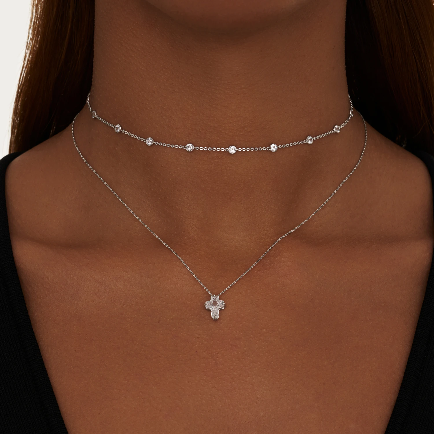 Серебряное колье "Крест" с фианитом