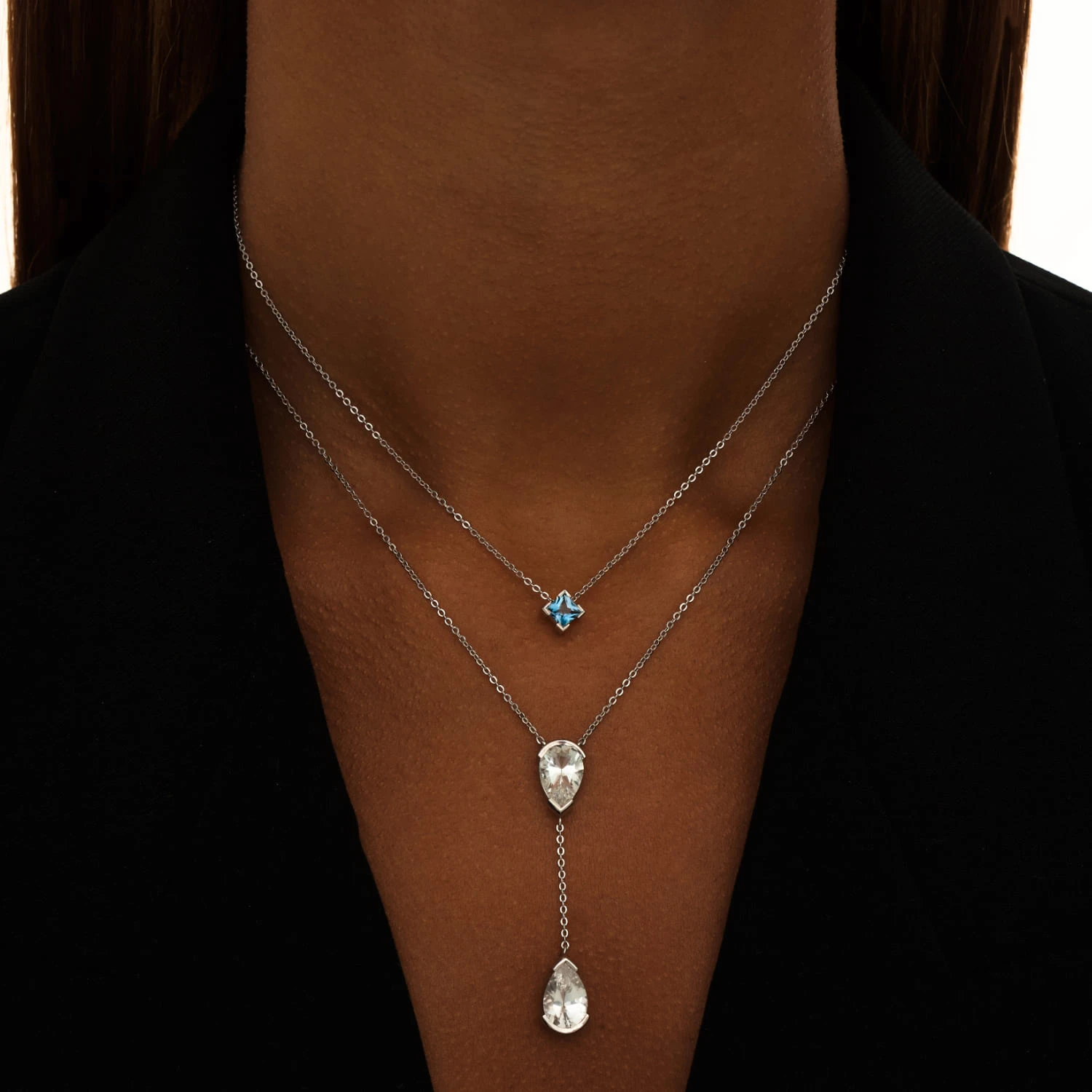 Серебряное колье-галстук PURITY с белыми топазами