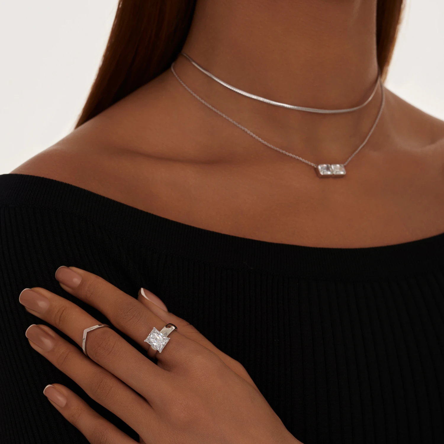 Серебряное колье Midnight с фианитами в огранке Эмеральд