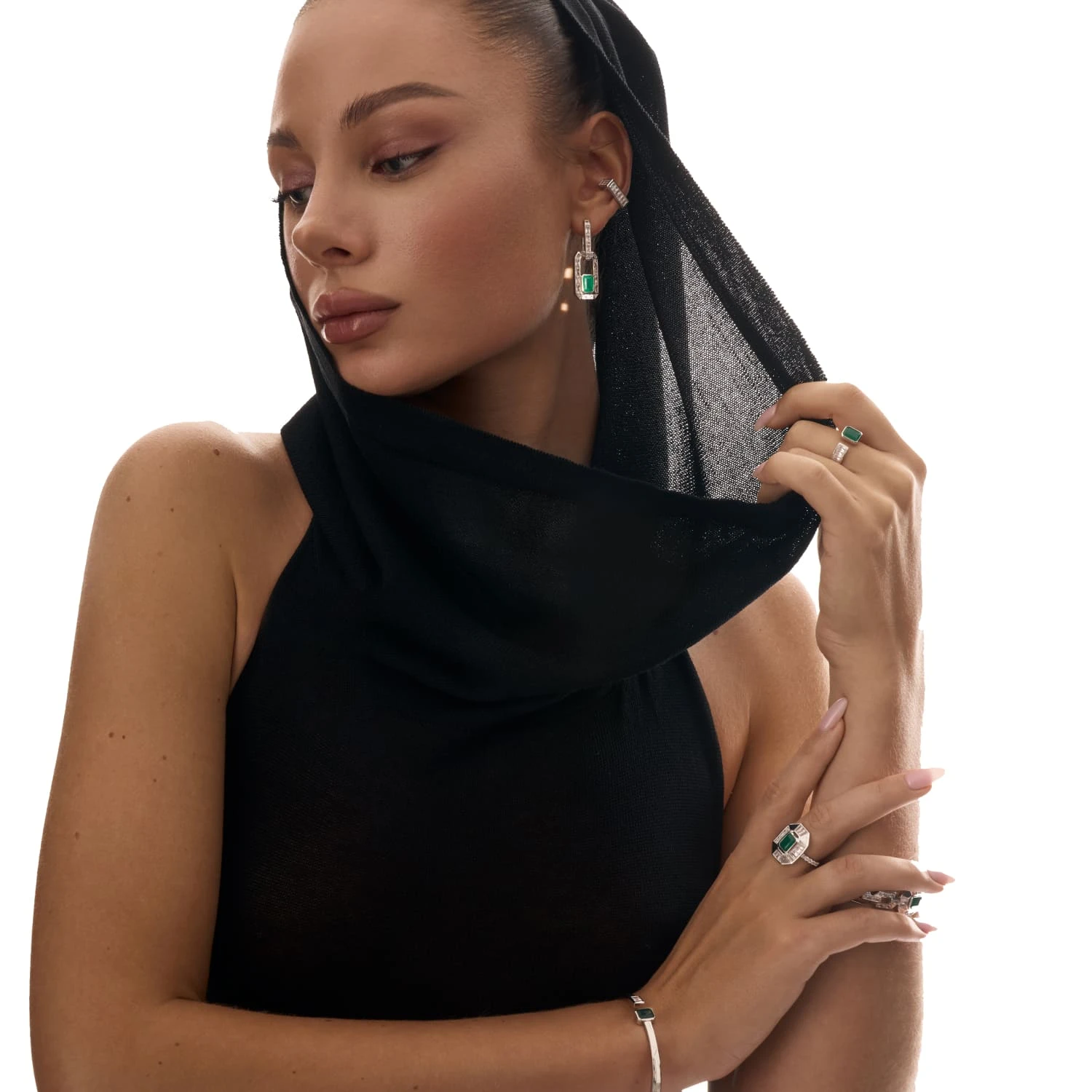 Крупное серебряное кольцо HARMONY с зеленым агатом и фианитами