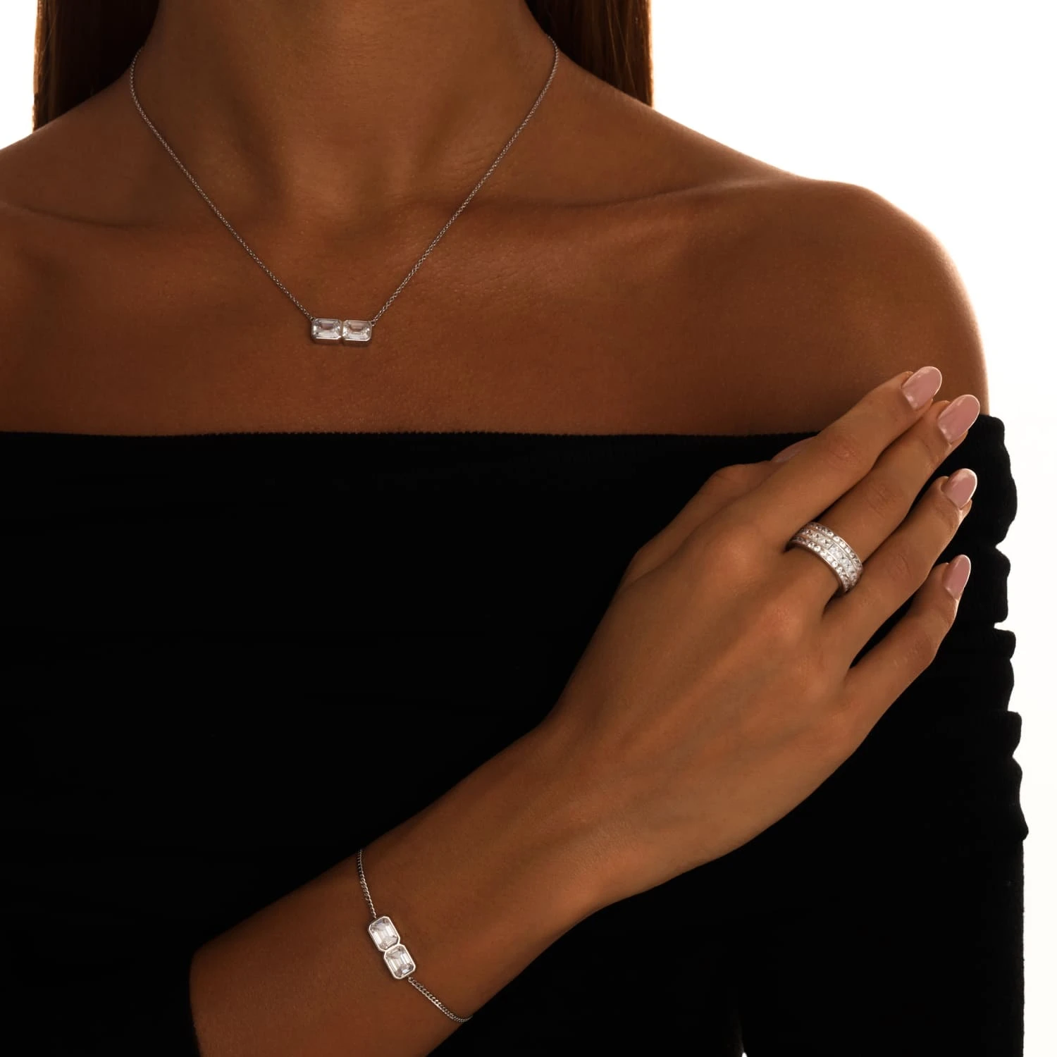 Серебряный браслет Midnight с фианитами в огранке Эмеральд