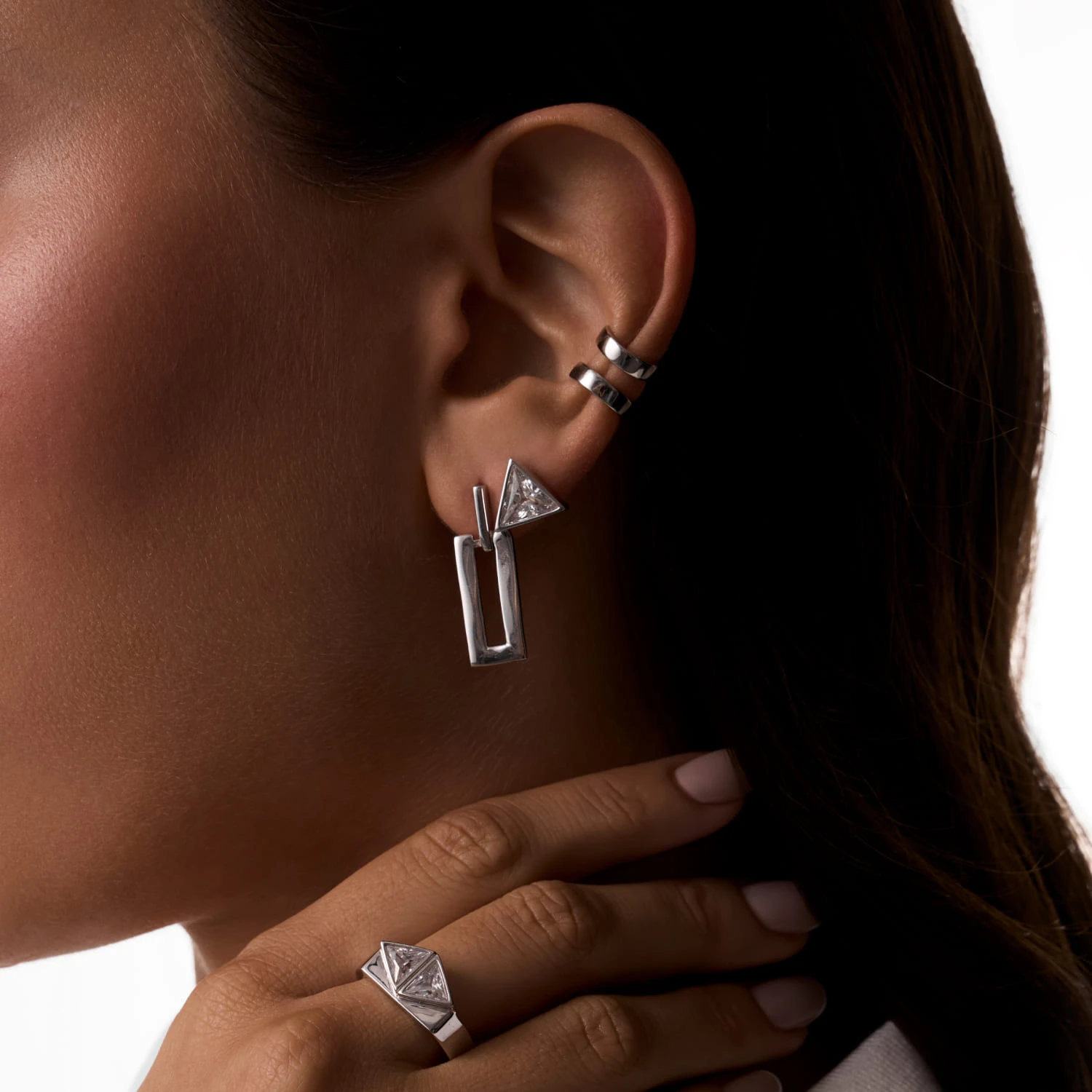 Серьги из серебра с подвесными элементами