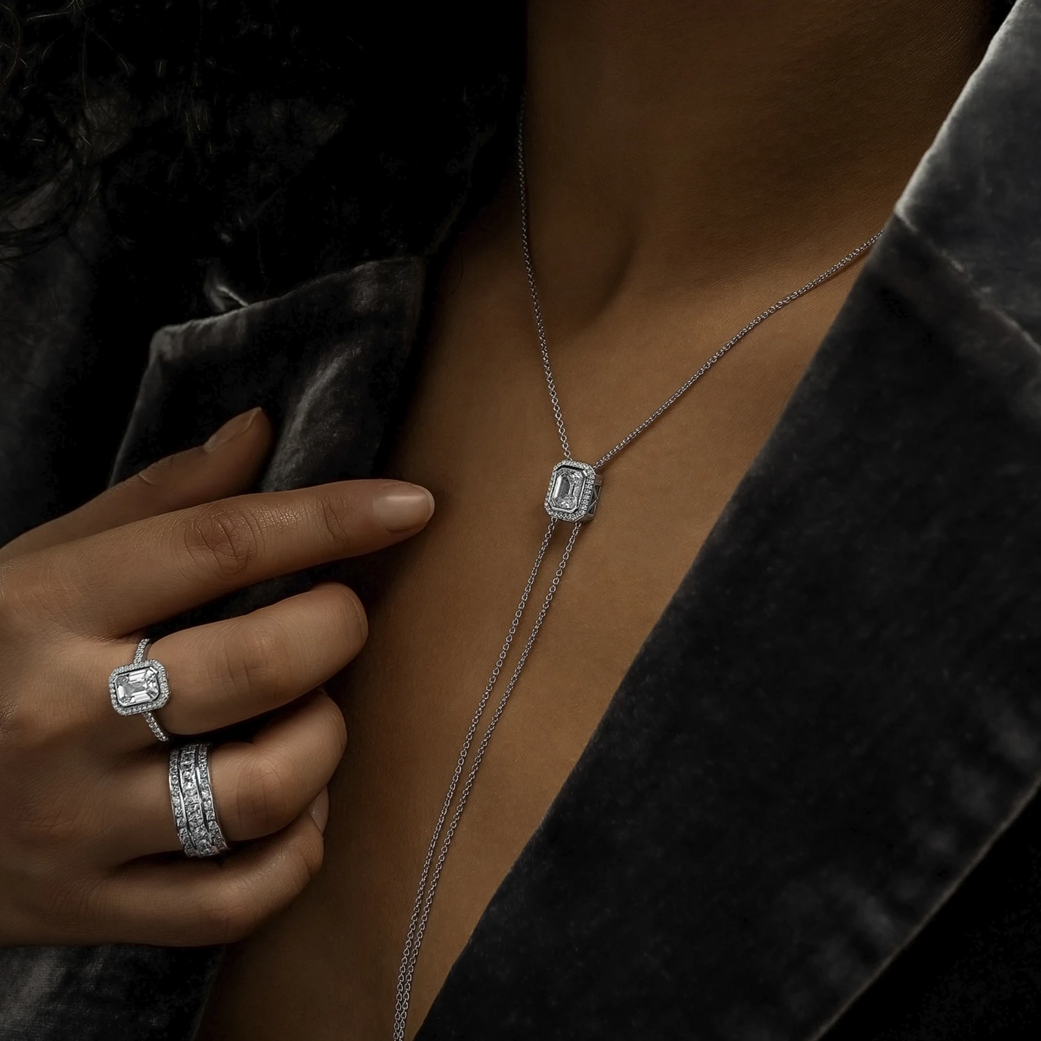 Серебряное кольцо Midnight с фианитами в огранке Эмеральд