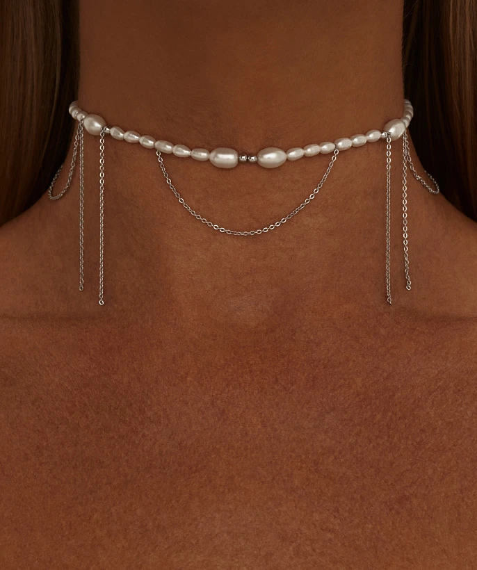 Серебряное колье DIANA с натуральным жемчугом и цепями