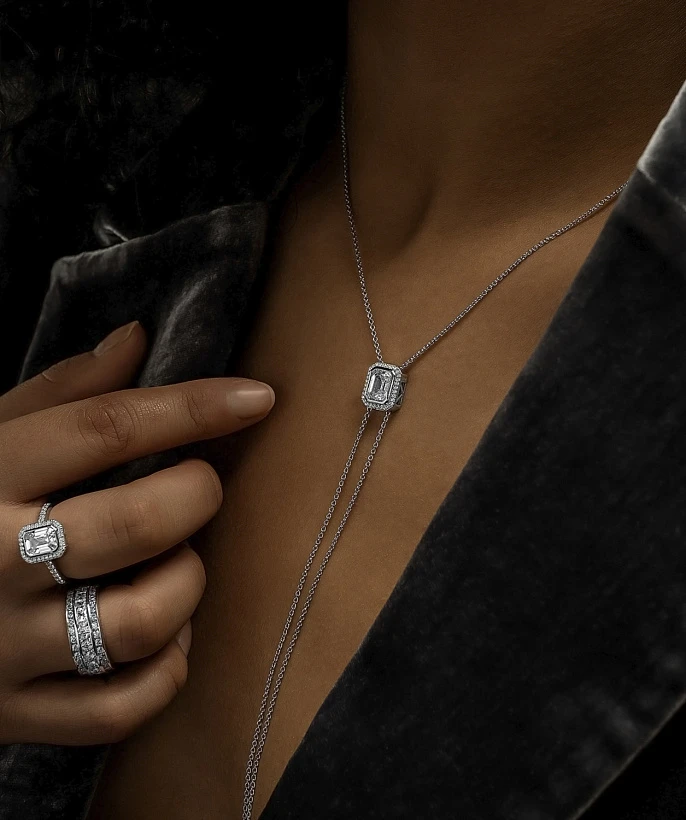 Серебряное кольцо Midnight с фианитами в огранке Эмеральд